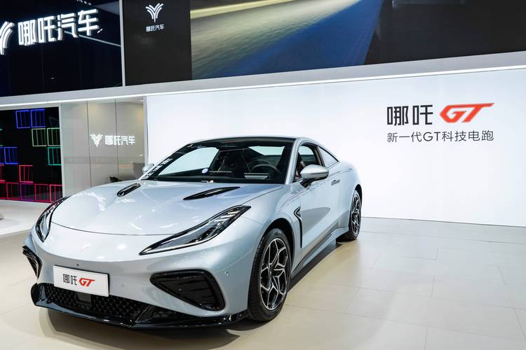 东莞南城区德维铁企业管理咨询哪吒汽车在智能汽车领域的表现，领途汽车在新能源汽车市场中的影响力