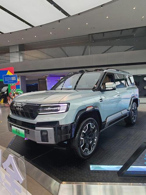 东莞南城区德维铁企业管理咨询比亚迪方程豹硬派越野的爆款，英菲尼迪35周年与你共成长